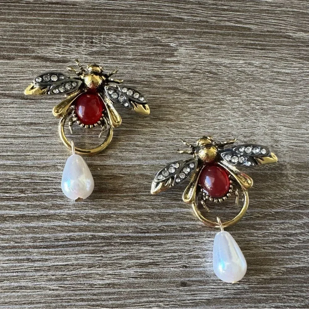 Red Bee Earrings A1259